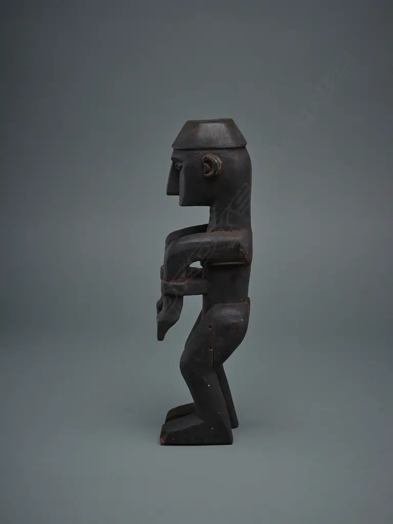 African wooden female figure, Image 1++